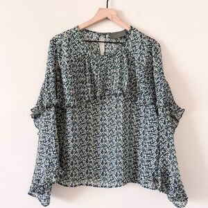 Sunday in Brooklyn Anthropologie Long Flare Sleeve Top in Blue Green Floral - L